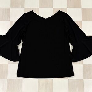 uniqlo black bell sleeve blouse